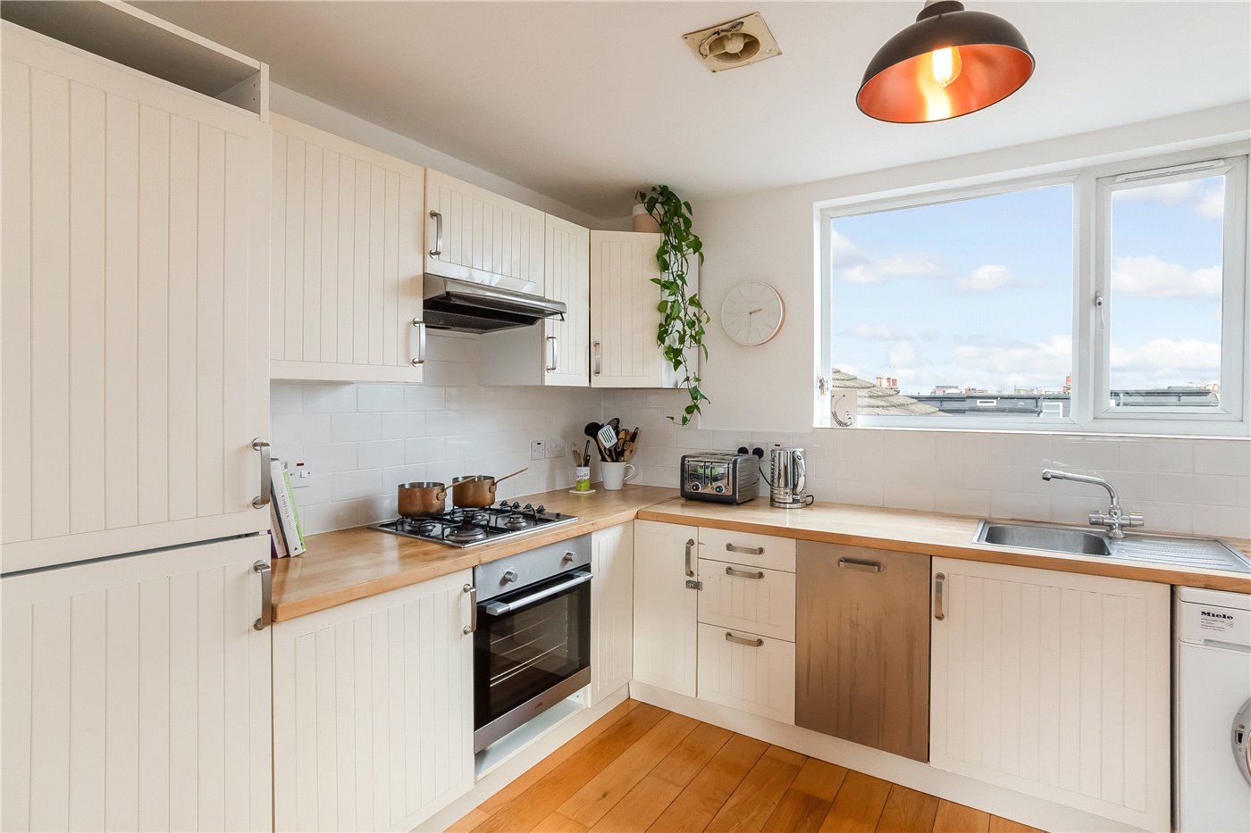 Kitchen Area P2